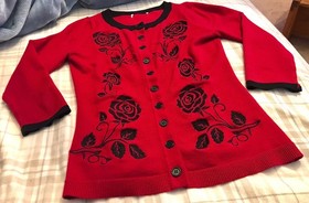 Vintage 1950s Dita Von Teese Cardigan STYLE Red & Black Floral Roses Sweater XS