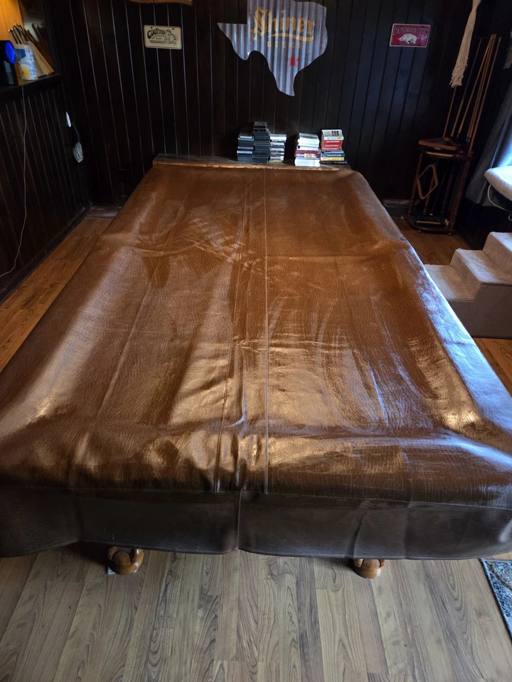 Mesa de billar American Heritage 8' con funda y accesorios. Recogida requerida. Foto 3 de 4