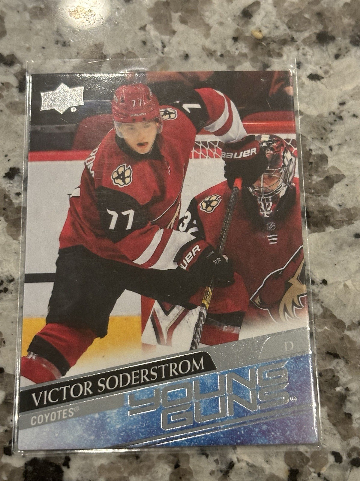 2020-21 Upper Deck - Young Guns Victor Soderstrom #221 (RC)