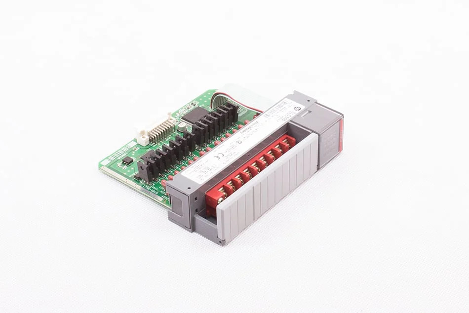 1746-OA16 ALLEN BRADLEY - Reconditionné - Garantie 12 mois