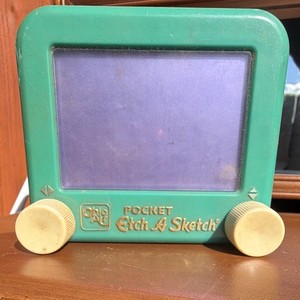 Ohio Art Pocket Etch A Sketch Green Drawing Toy 1999 MPN 1J1199