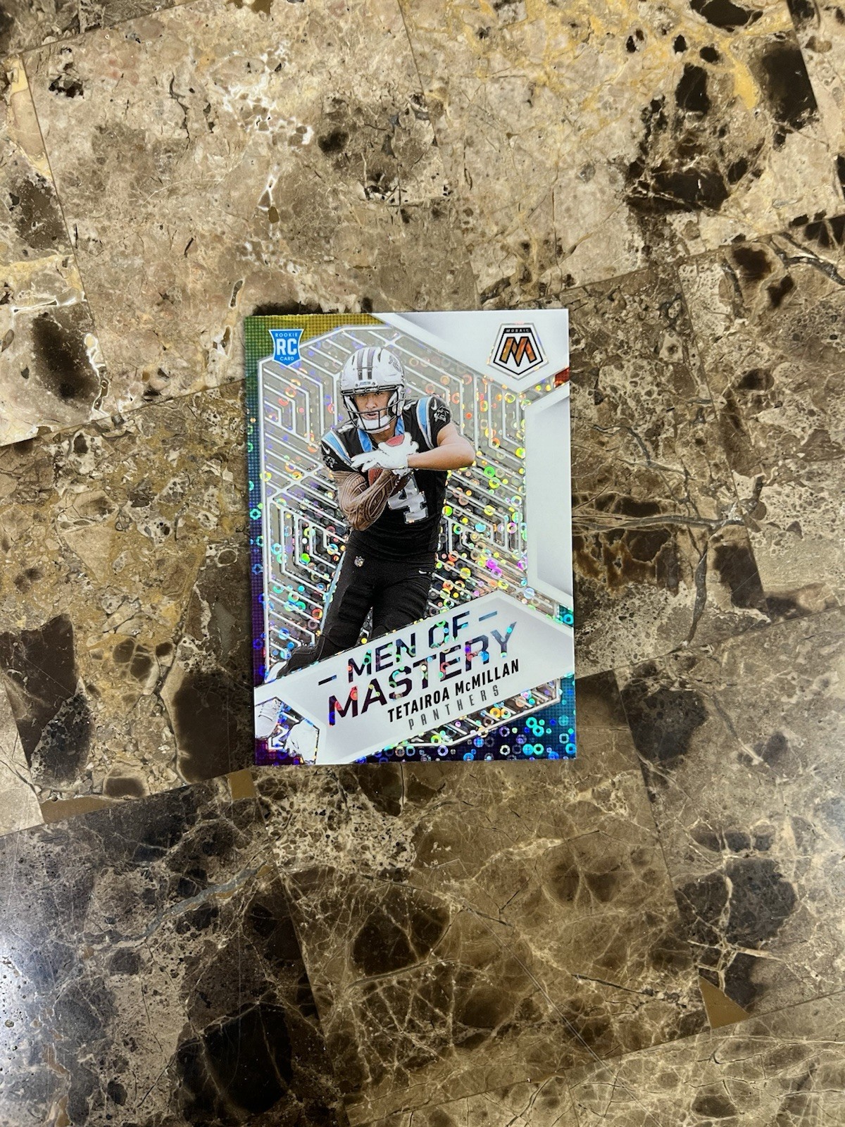 2025 PANINI MOSAIC #19 TETAIROA McMILLAN MEN OF MASTERY NO HUDDLE PRIZM RC