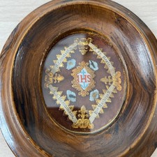 Alte Klosterarbeit Schaukasten Bild 4 Reliquien IHS Antik Wachssiegel um 1900
