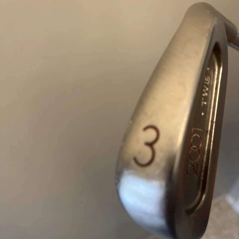 Acer Series 2001 •TWB• 3 Iron Steel Shaft Right Hand  - Image 3 of 4