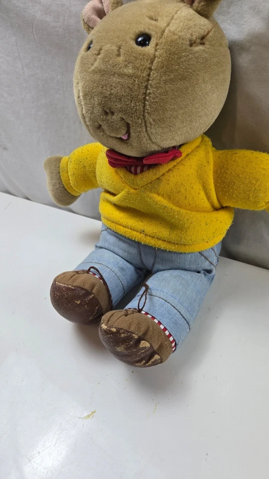 Juguete de peluche Arthur de colección abrazable Arthur 1996 Eden Arthur the Aardvark muñeca de juguete Foto 3 de 4