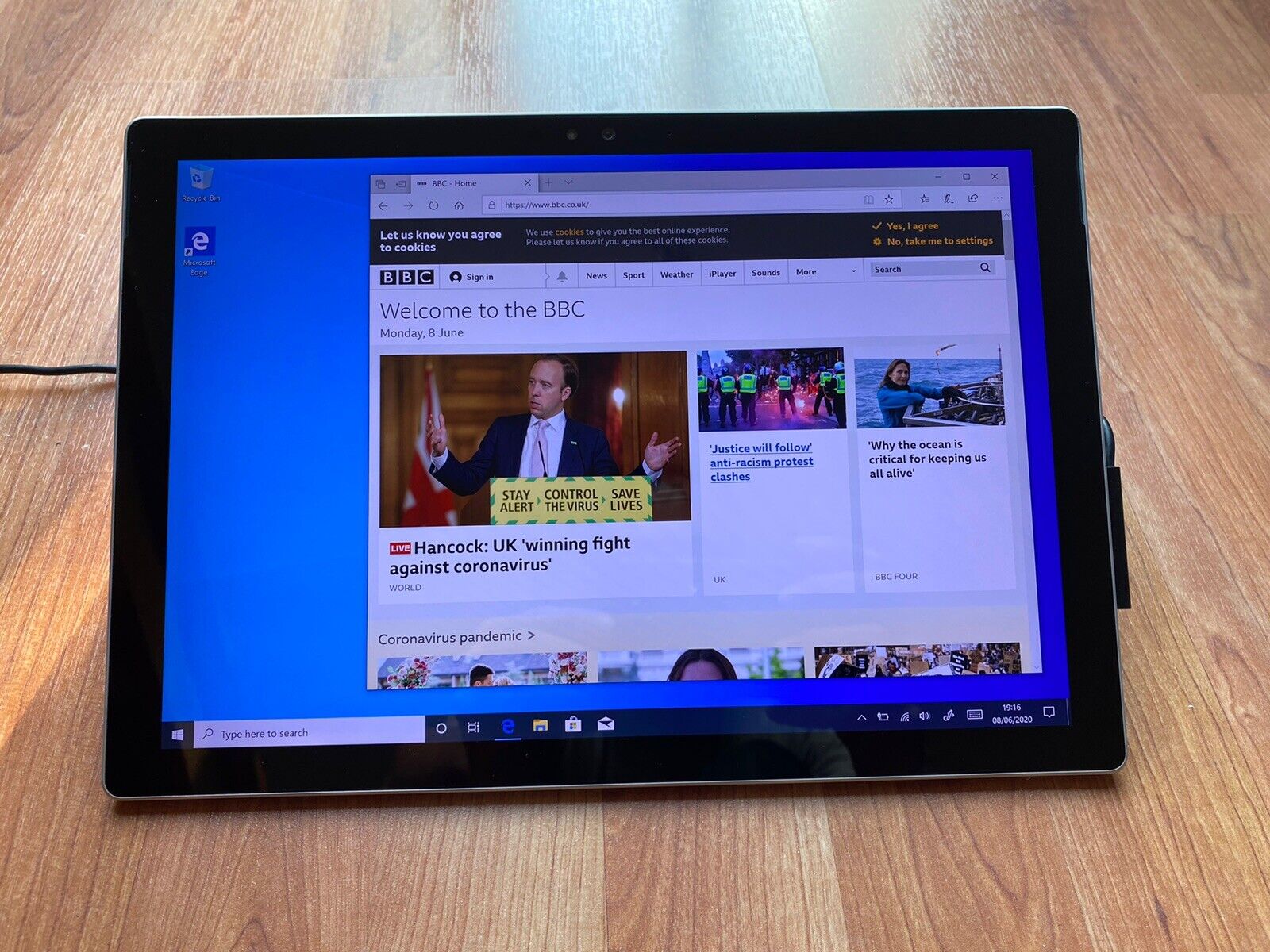 Microsoft Surface Pro 4 Core i5 Tablet (128GB SSD / 4GB RAM) | eBay