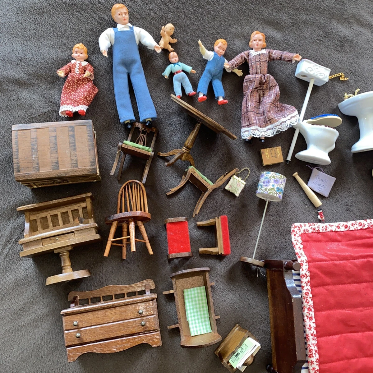Small dollhouse furniture deals