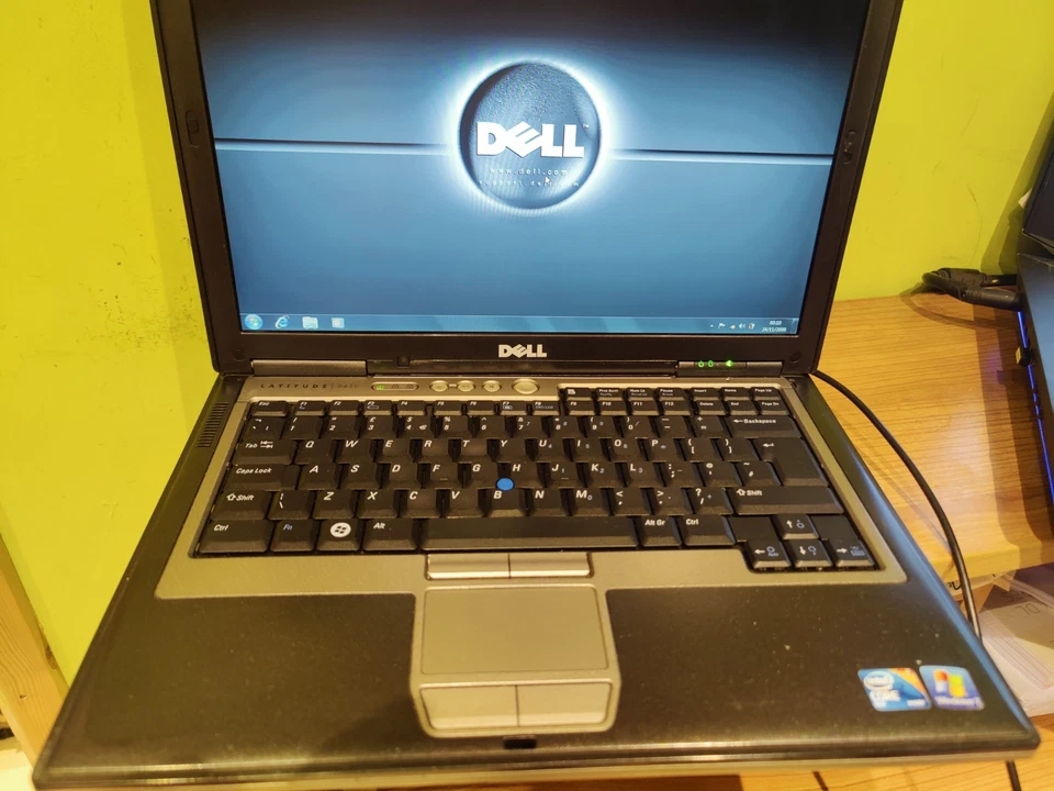 Dell Latitude D630 Core2duo T7100 4 GB Ram 250 GB Hdd Run To Windows 7 - Image 2 of 4