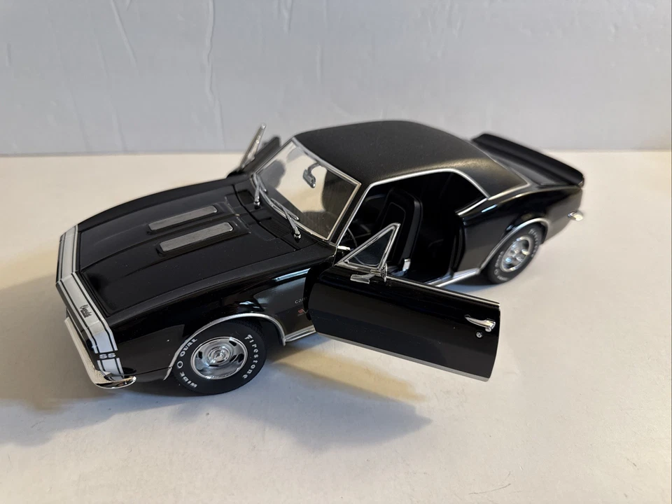 Exact Detail 1967 Chevy Camaro SS 396 1:18 Scale Diecast Model Car #203 - Image 2 of 4