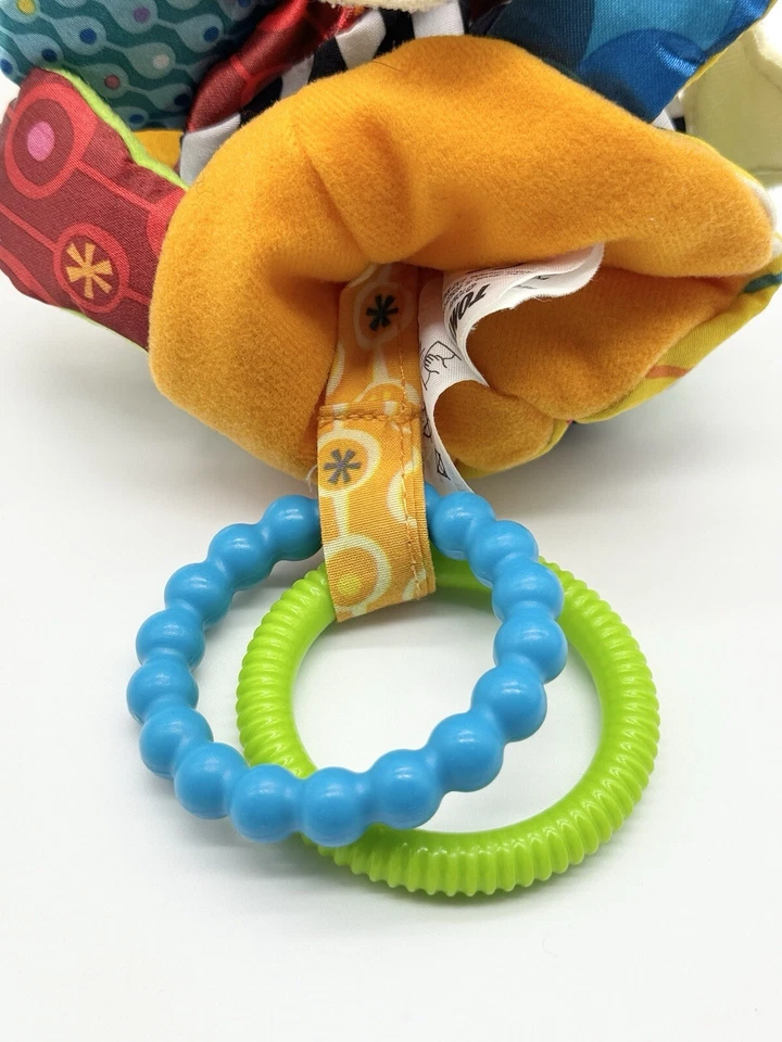 Juguete de actividad de peluche Lamaze Shiver the Shar Pei naranja cachorro perro bebé niño pequeño Foto 3 de 4