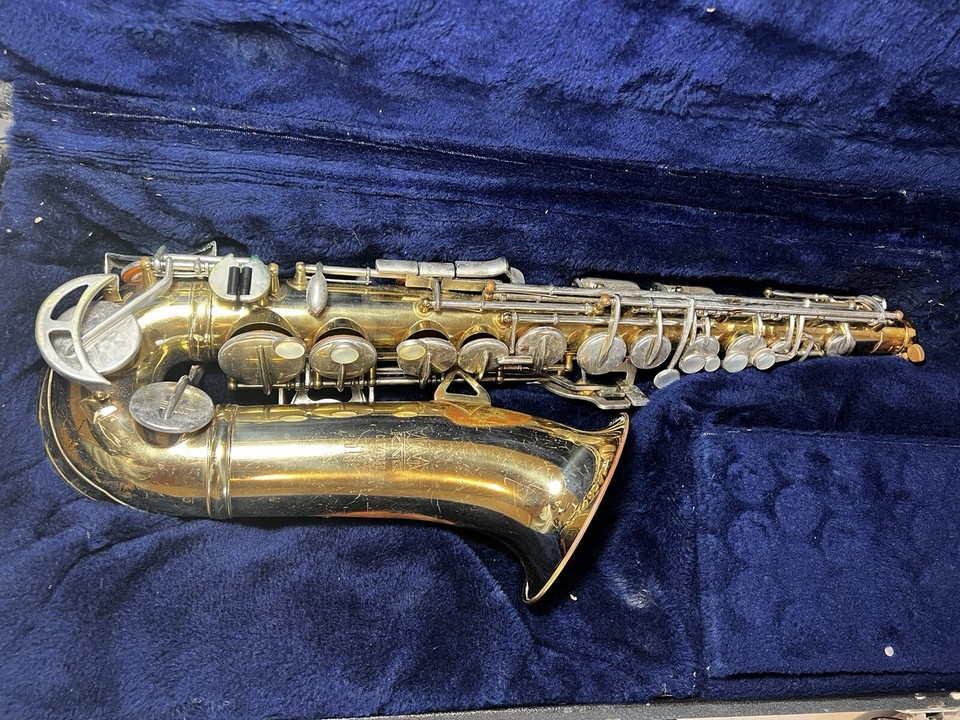 King Cleveland 613 Gold Woodwind Musical Instrument Saxophone With Case