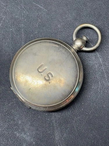 ORIGINAL  WW2  WALTHAM BRAND  U.S. MILITARY COMPASS