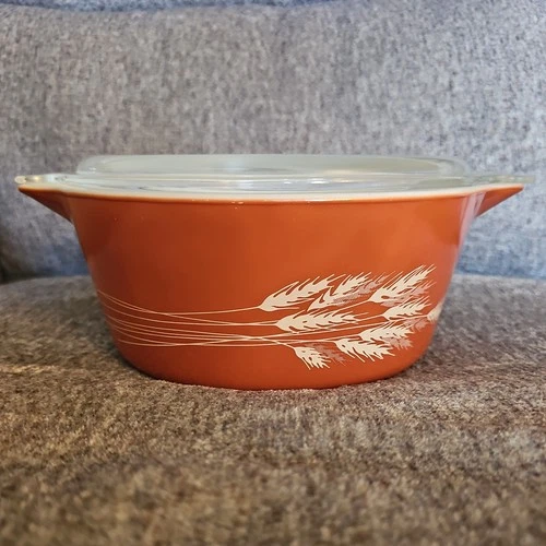 Vintage PYREX Autumn Harvest Wheat 2.5 QT Casserole Dish  475-B
