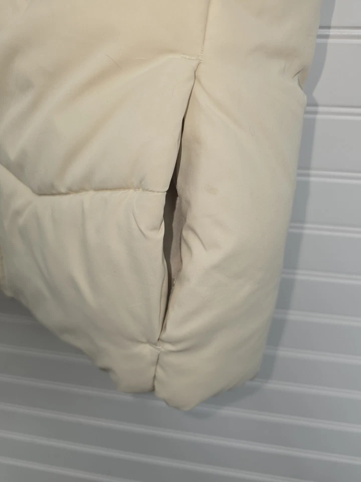 Chaleco acolchado Big Chill Y2K de colección con capucha ribete de piel sintética cremallera completa talla Bolsillos L beige Foto 4 de 4