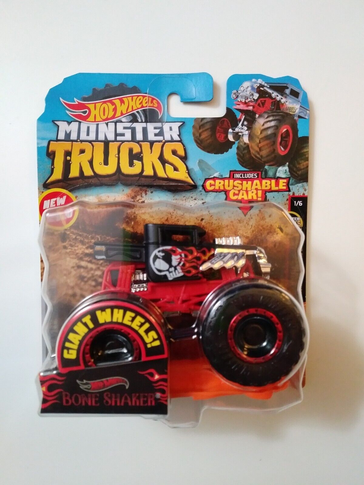 Hot Wheels Monster Trucks Bone Shaker, Giant wheels, including crushab