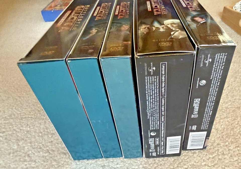 Battlestar Galactica Complete Series (2004), DVD Set (Seasons 1-4 + extras ) - Image 4 of 4