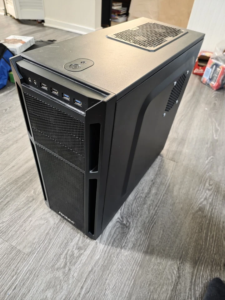 Antec Eleven Hundred Original Mid-Tower Computer Case - Image 2 of 4