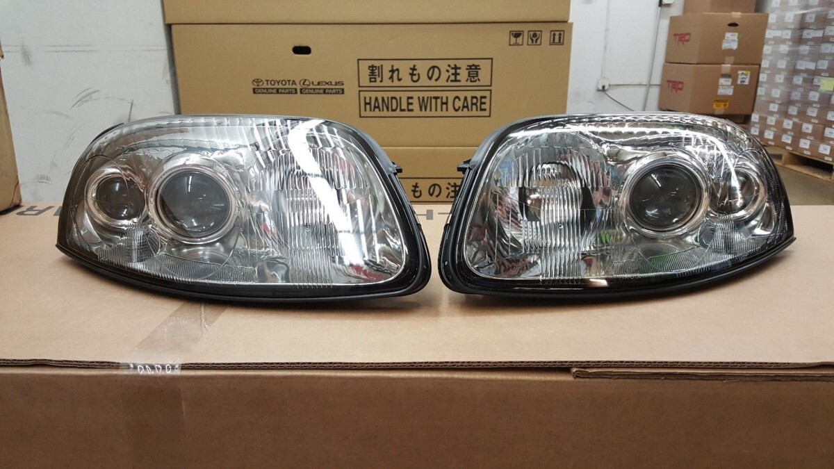 スープラ　ヘッドライトユニット　左側　ＪＺＡ８０ ○新品 トヨタ JZA80 スープラ 純正 ヘッドライト ランプ