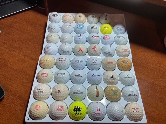 LIQUOR SCOTCH WHISKY #2: COLLECTIBLE LOGO GOLF BALLS