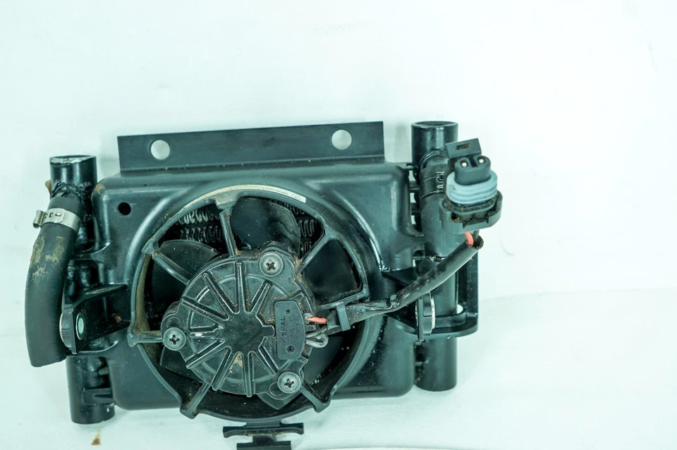 2020 Harley Freewheeler Trike FLRT OEM масляный охладитель радиатор с вентилятором 1370 - Изображение 4 из 4