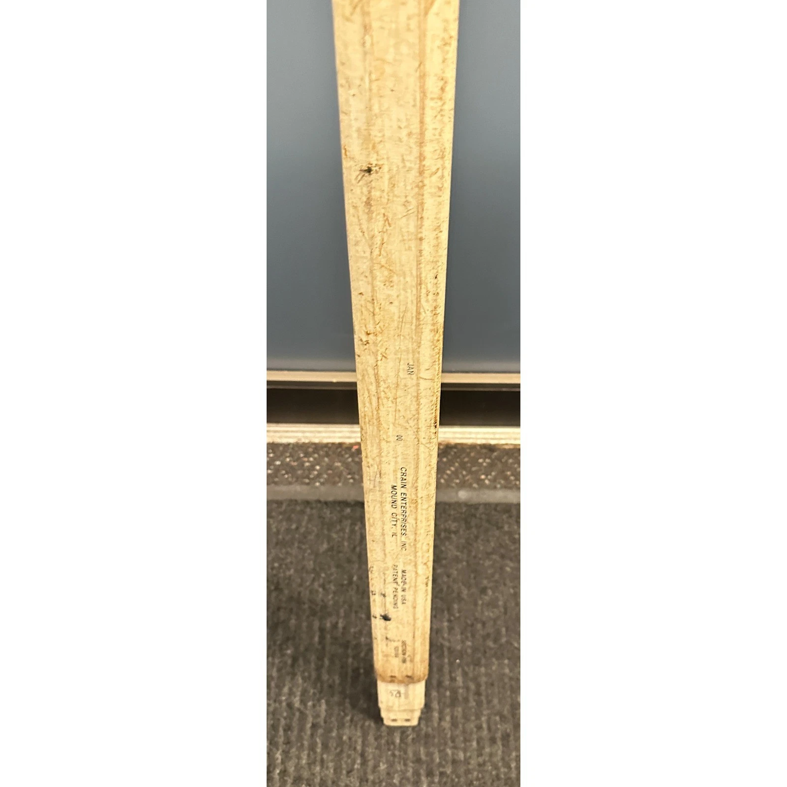 Crain CR-16-T Telescoping Leveling Rod 16ft Fiberglass Surveying Tool - product detail image 5