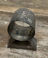ANTIQUE NAPKIN RING HOLDER FIGURAL Monogrammed &ldquo;Lillie&rdquo; Silver Plated Vintage