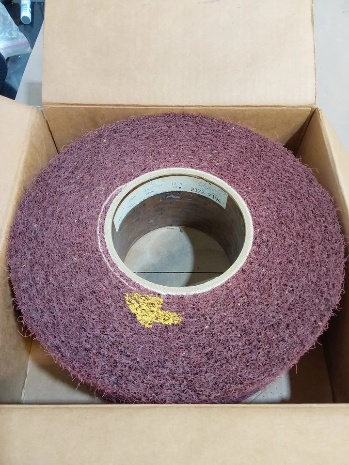 Scotch-Brite, rueda de acabado de metal grado: 4A rueda gruesa 12x4 2.500 rpm Foto 2 de 3