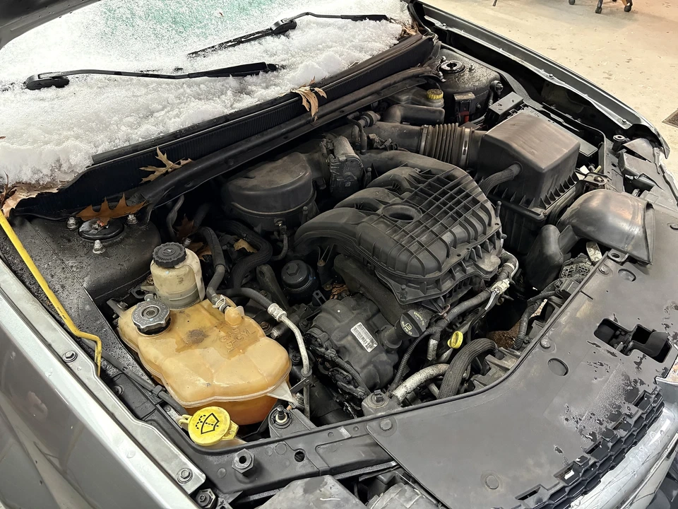 Motor de arranque usado se adapta a: Dodge Avenger 2013 3,6 grado A Foto 2 de 4