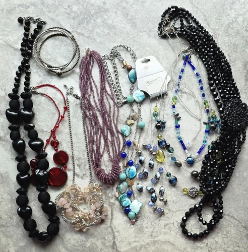 Costume Jewelry LOT Vtg -Now Mix Beaded Necklaces Bracelet Bangles Glass Lucite+