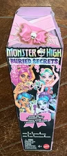 Monster High Buried Secrets MYSTERY  11" Doll with 5 Accessories (2025, Mattel)