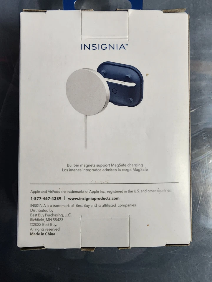 Insignia - Funda Silicona Magnética para Apple AirPods (3ª Generación) - Azul Foto 2 de 2