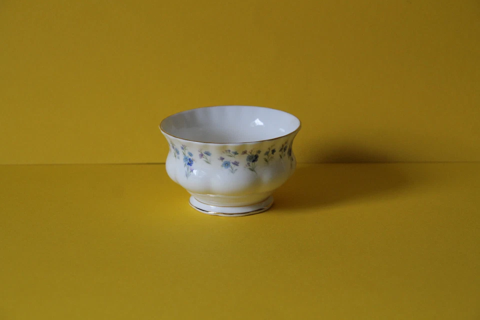 Royal Albert Memory Lane Zuckerdose Zuckerschale - Bild 1 von 1