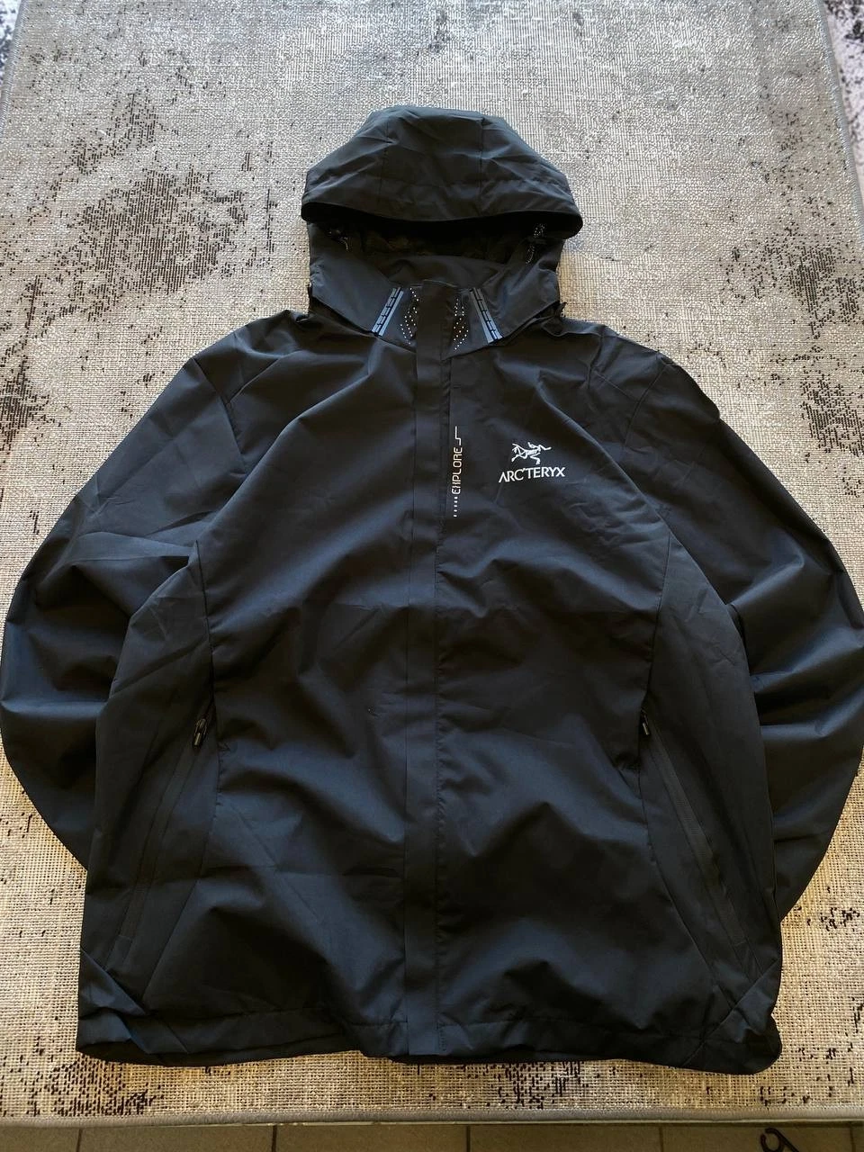 Arcteryx  Black Mens Windbreaker Jacket size Medium image 6