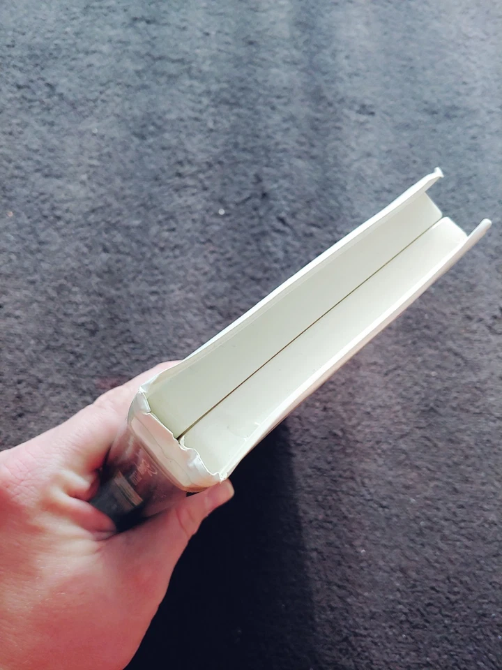 Disney Pixar- BUZZ LIGHTYEAR of Star Command- The Adventure Begins -VHS - TESTED - Image 4 of 4