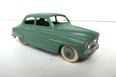 Voiture Miniature Dinky Toys Série 24 Simca Aronde 1951 - Réf. 24U, Verte, état De Jeu, Numéro 2