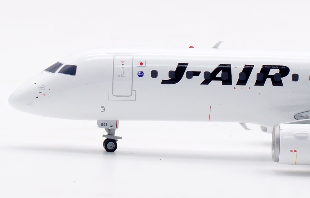 航空機・ヘリコプター JCWings J-AIR EMBRAER 190 JA241J 1/200