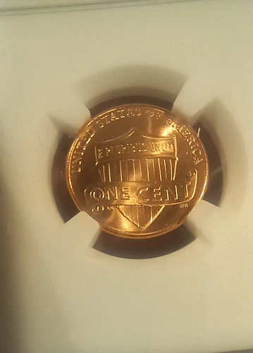 2023 LINCOLN EXTRA ' V ' ERROR on VDB V CENT PENNY NGC MS65 RED RARE - #014