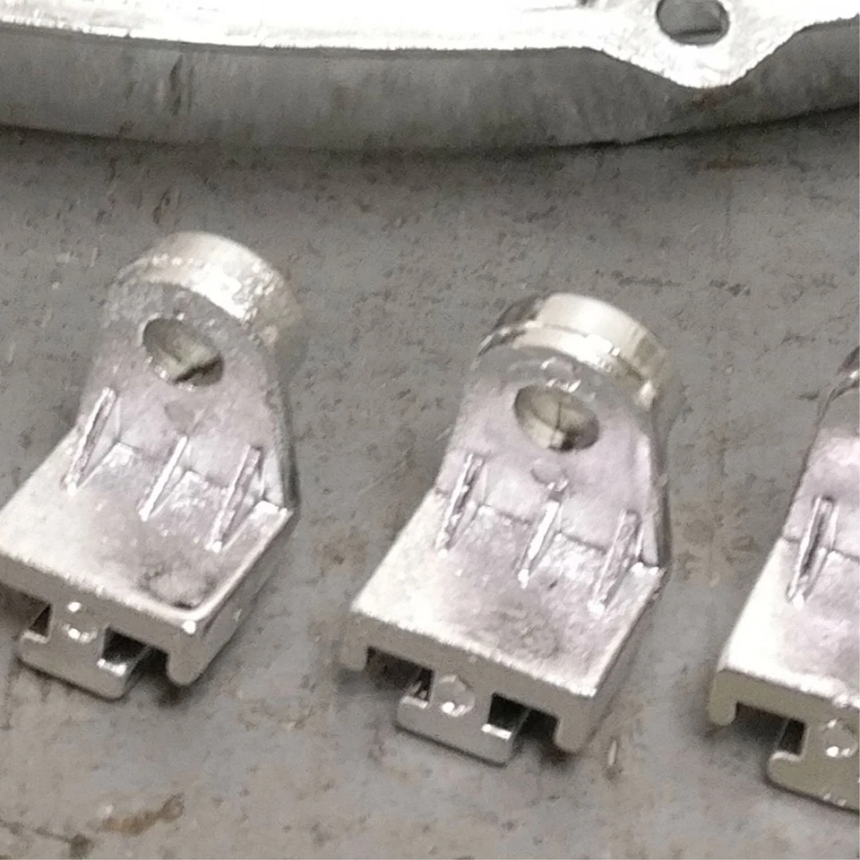 Chevrolet Caprice 1994 16 pulgadas cromo radiador ventilador refrigeración ultra moderno Foto 4 de 4