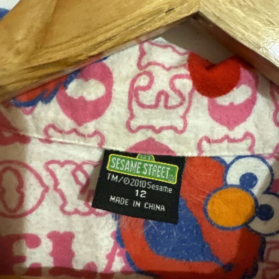 Sesame Street Elmo Size 12 Women’s Top Long Sleeve Buttons Casual - image 4 of 4