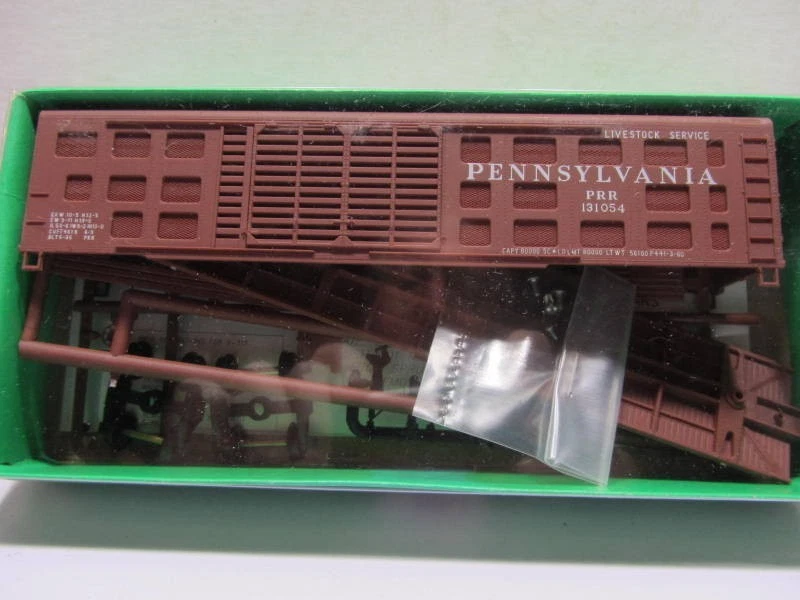 Bowser HO Scale Pennsylvania Stock Car Kit 55466 - Image 2 of 3
