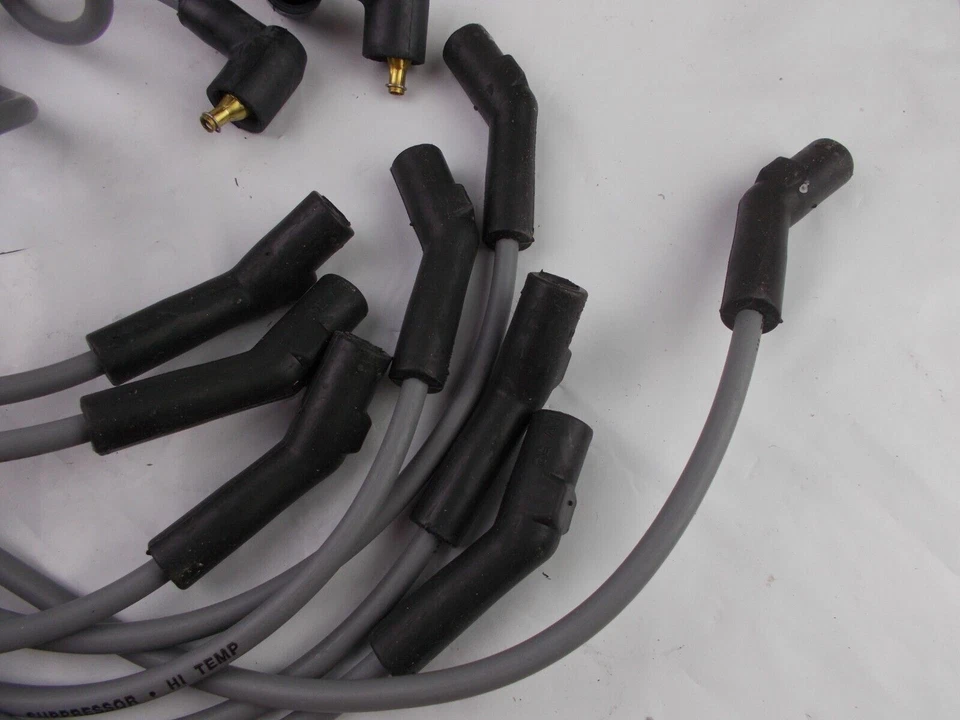 Juego de cables de bujía DriveWorks 9677 se adapta; Land Rover Range Rover y Discovery Foto 3 de 4