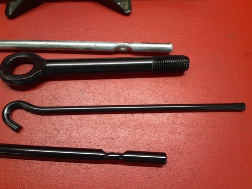 2011-2016 Kia Sportage Spare Emergency Jack W/ Tool Set 091102S100 - Picture 4 of 6