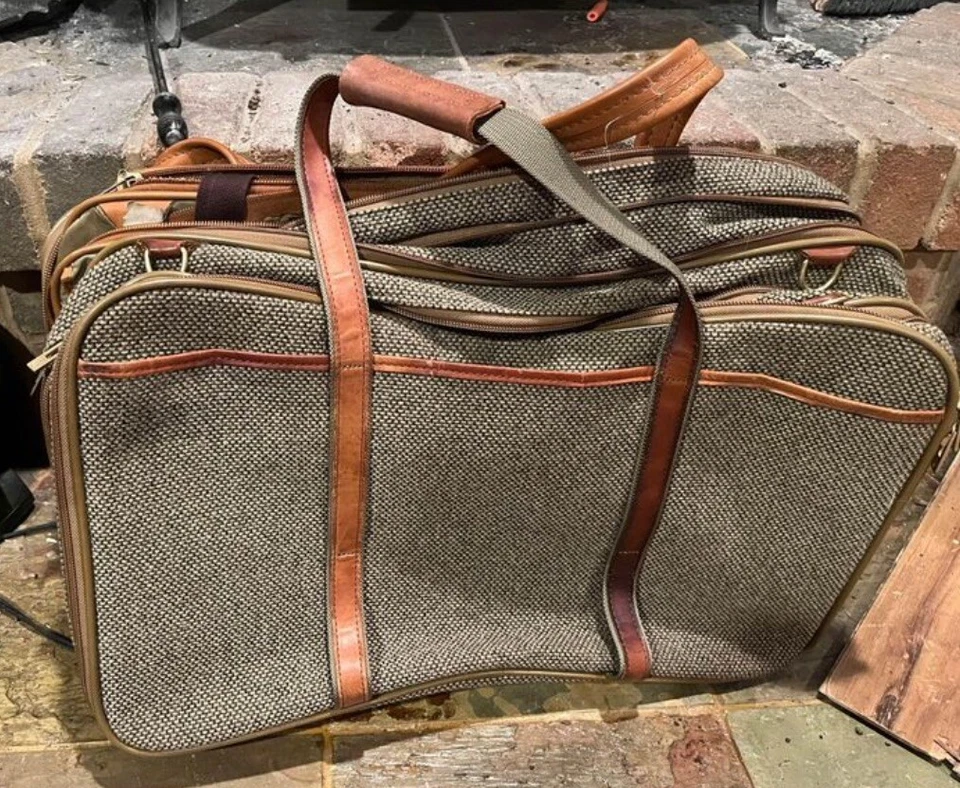 Vintage Hartmann Tweed Clothing carry on - Image 2 of 3