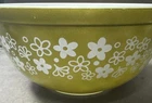 PYREX SPRING BLOSSOM #403 MIXING BOWL - 2.5 QUART CAPACITY