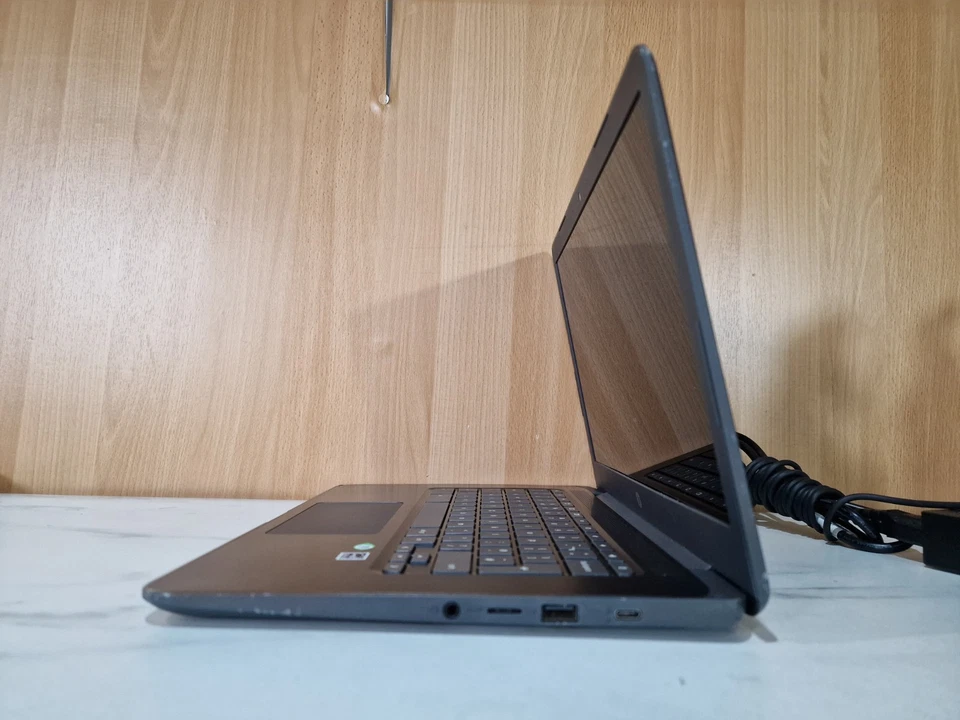 HP 14" HD Chromebook (14a G5) 32GB 4GB RAM Laptop Windows 11 Webcam - Image 3 of 4