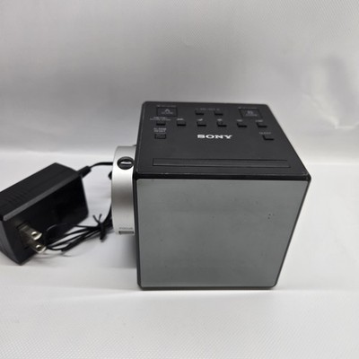 Sony ICF-C1PJ  Alarm Clock Radio with Time Projector Nature Sounds USB Working