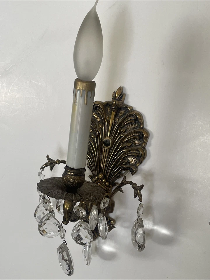 Vintage Antique of French Empire Brass Crystal Sconce Wall Light 1960’s - Image 2 of 4