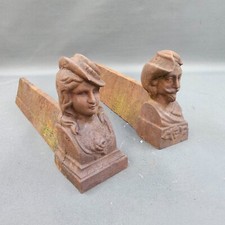 Żeliwny zestaw kozioł paleniskowy kozioł kominkowy pies strażacki figura para 35 cm Francja