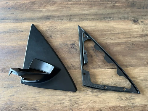 BMW X5 E70 E70 LCI GENUINE Right Mirror Frame Base Triangle RHD 607104