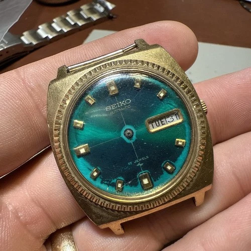 Seiko Green Dial Automatic Watch Day Date Bracelet 7009-7017 Vintage For Repair